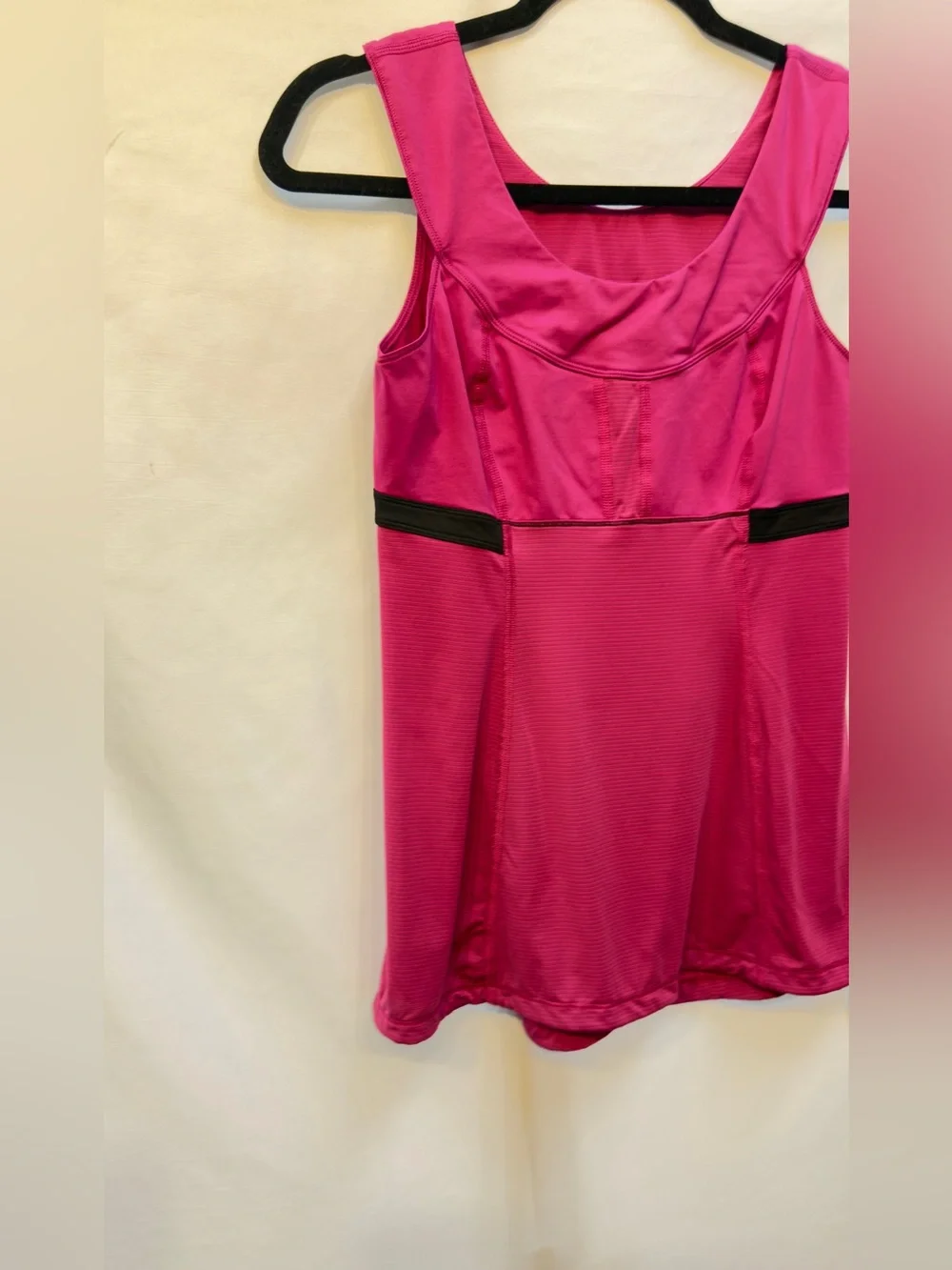Lululemon Drawstring bottom tank size 6